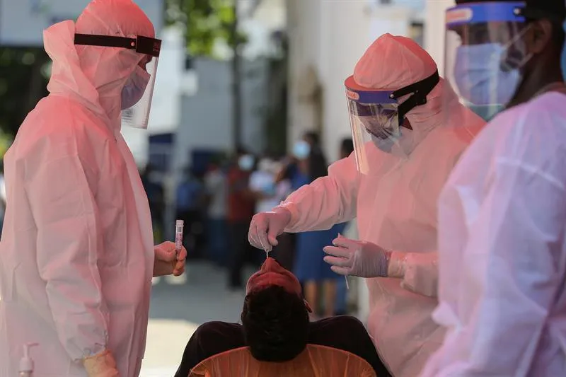 Circula de nuevo el falso test que detecta la covid al contener el aliento