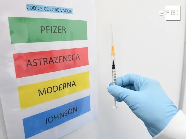 Italia evalúa extender la vacunación con Astrazeneca a menores de 60 años