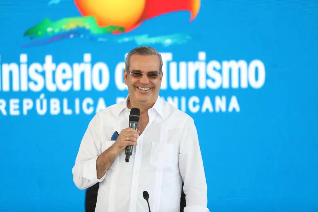 Presidente invierte más de RD$300 millones en obras viales de Constanza y Jarabacoa