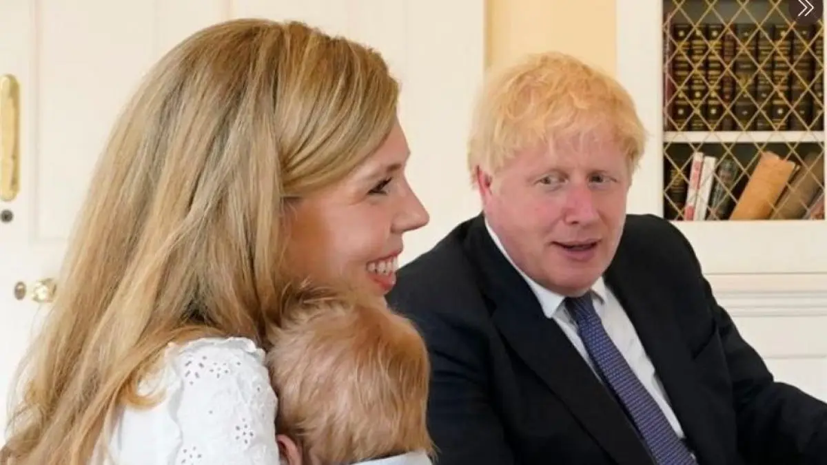 Johnson pidió a un donante que pagara la niñera de su hijo, según The Times