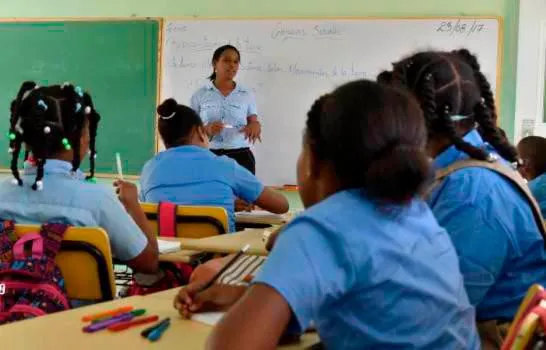 Minerd autoriza abrir aulas en todo el país menos en el Gran Santo Domingo y San Cristóbal
