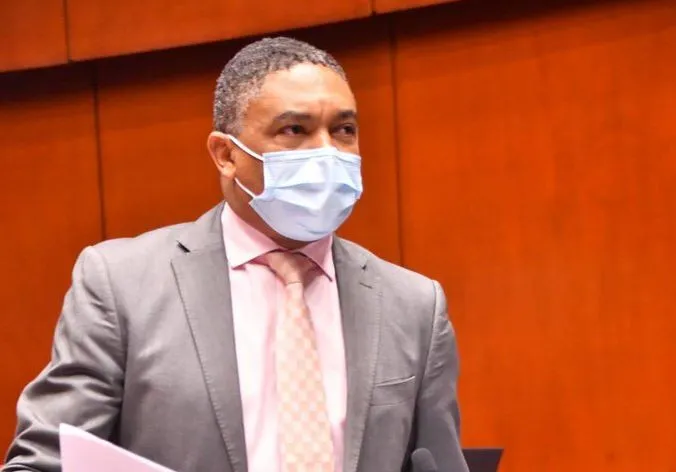 Yván Lorenzo arremete contra Dicom por gastar más RD$180 millones en publicidad en un mes