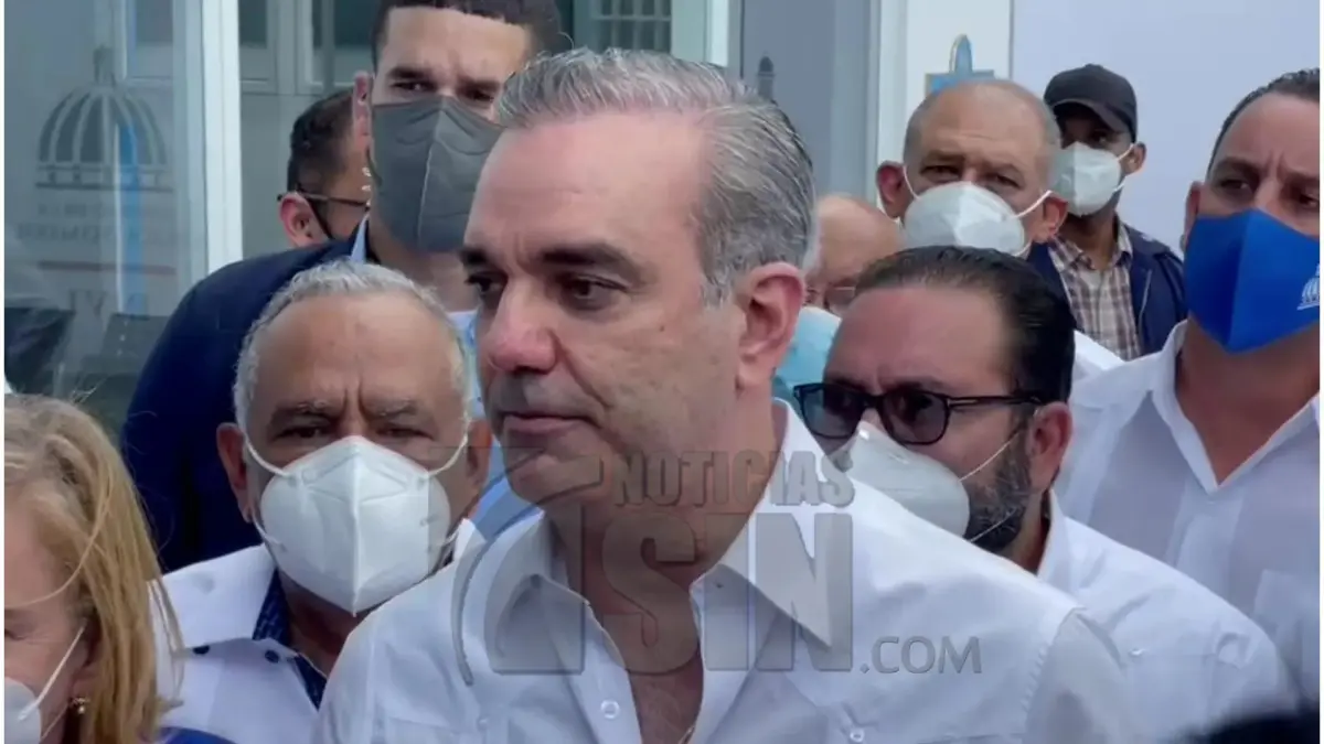 Abinader dice que la Pfizer funciona especialmente en las nuevas variantes de COVID-19