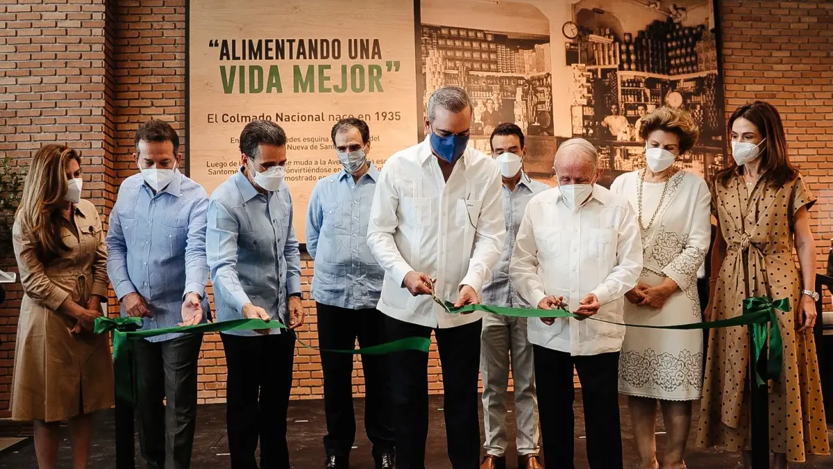 Inauguran nueva sucursal de Supermercados Nacional en la Charles Summer