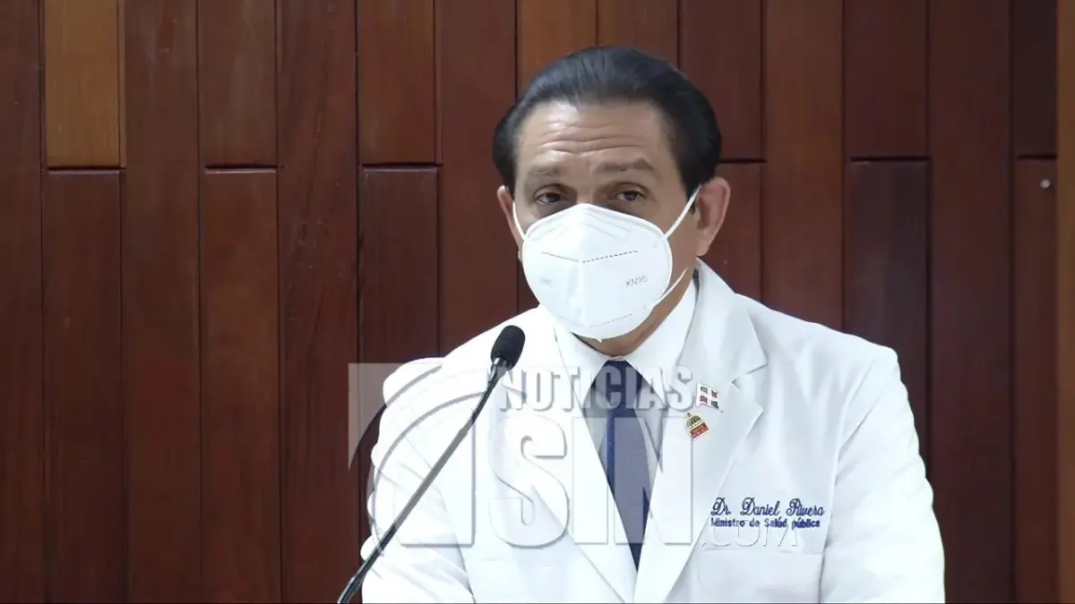 Si usted ve que está lleno no se monte, advierte ministro de Salud ante aglomeraciones en transporte público