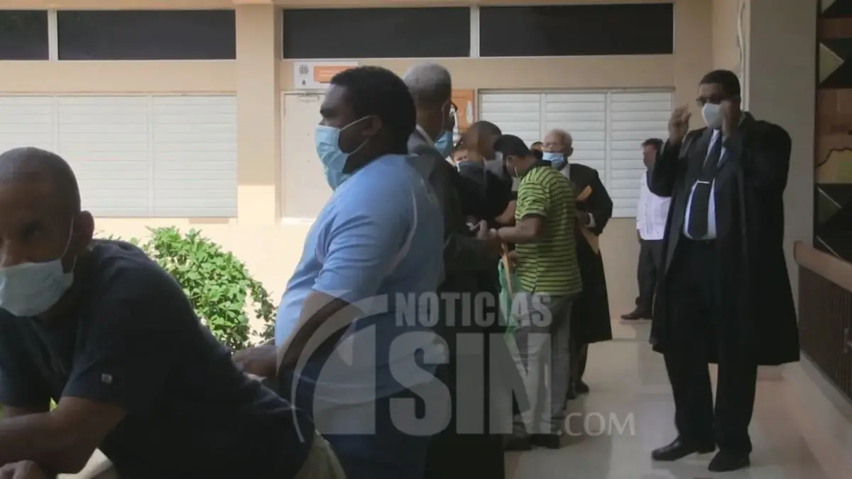 Abogados realizan jornada de vacunación tras muerte de colega por Covid