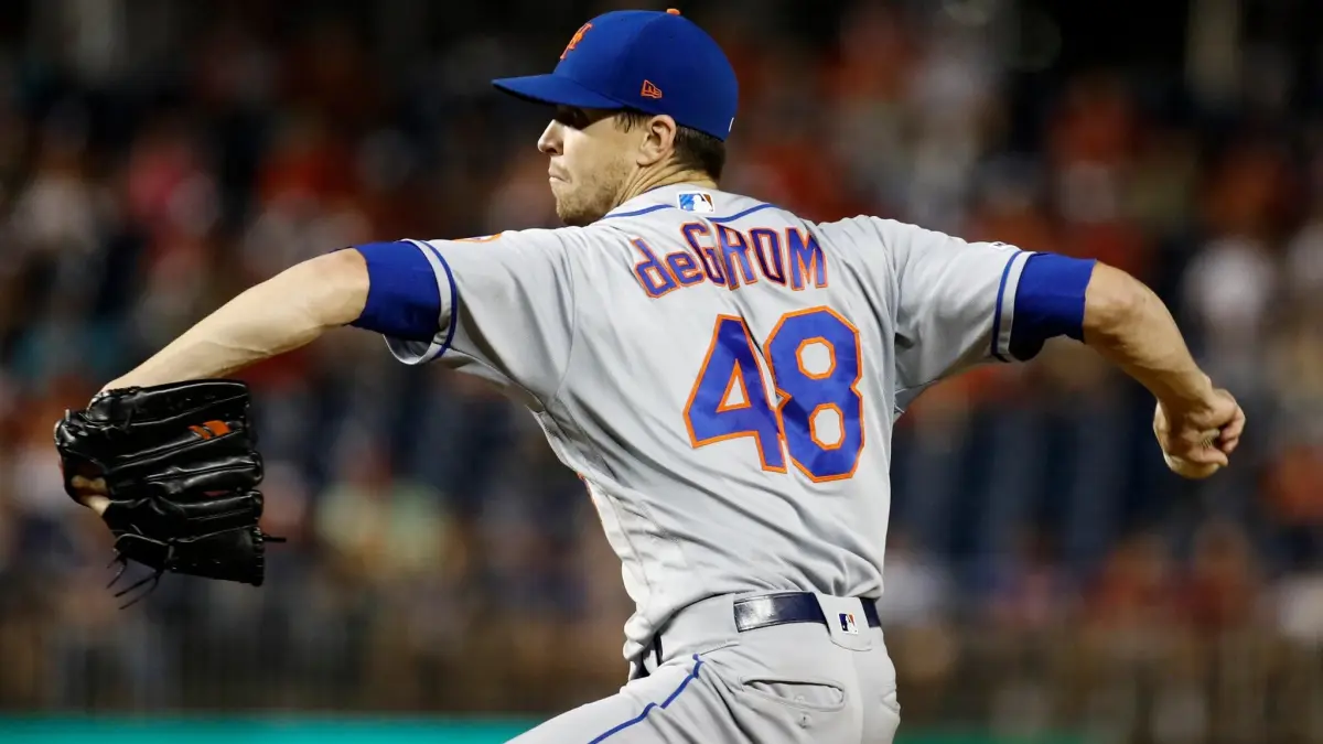 Jacob deGrom, cerca de romper récord de Juan Marichal