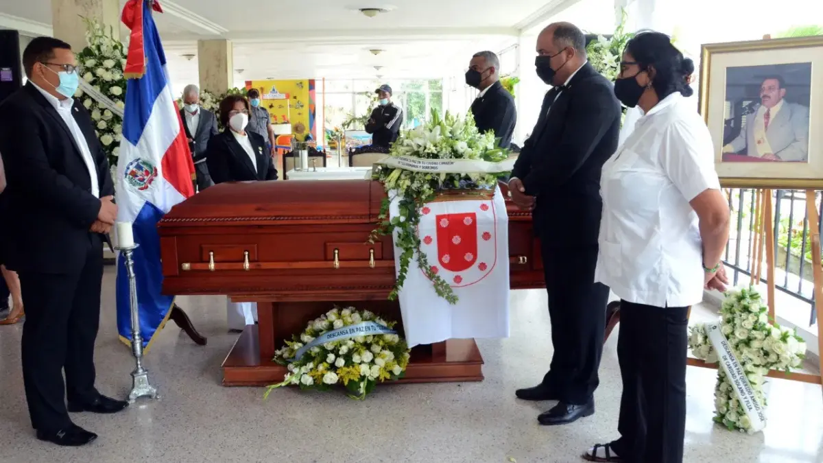 Rinden honores a fenecido ex alcalde José Enrique Sued