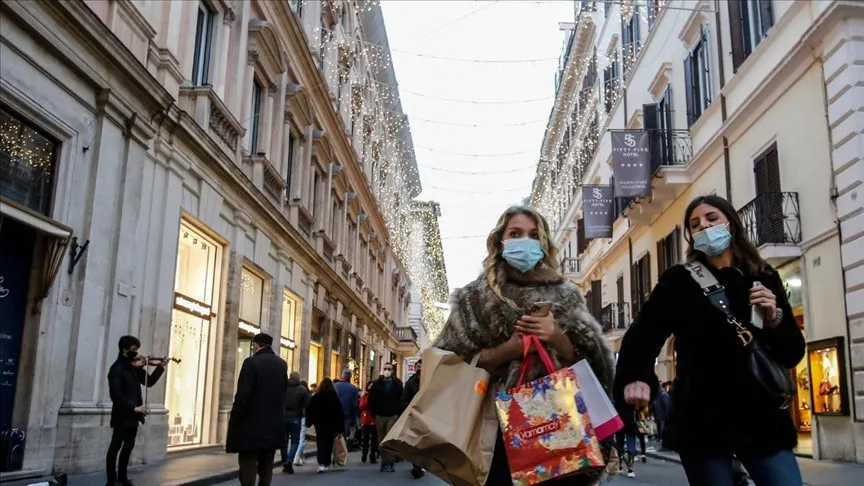 Italia anunció que la semana que viene dejará de ser obligatorio el uso de mascarilla al aire libre