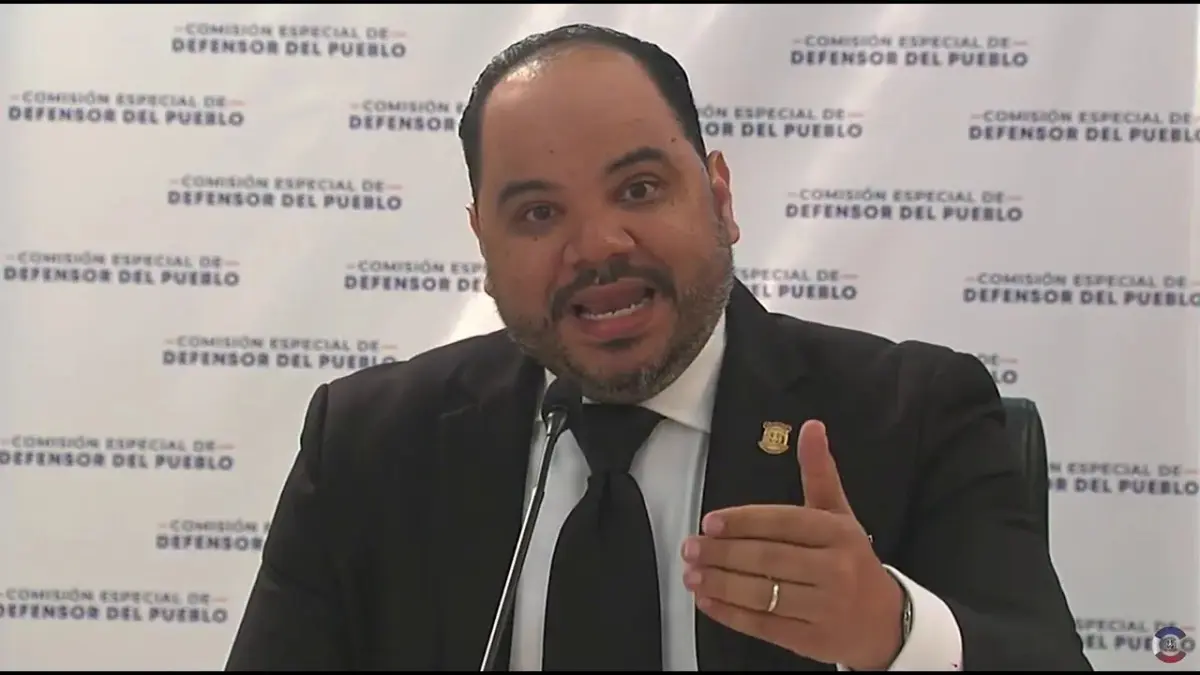 Senado escoge a Pablo Ulloa como el Defensor del Pueblo