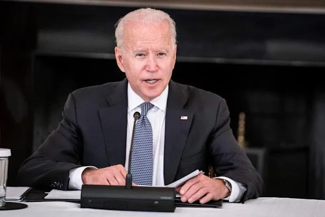 Biden evalúa opciones para facilitar a los cubanos el acceso a internet