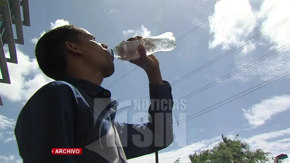 ¿Calcula usted la cantidad de agua que toma cada día?