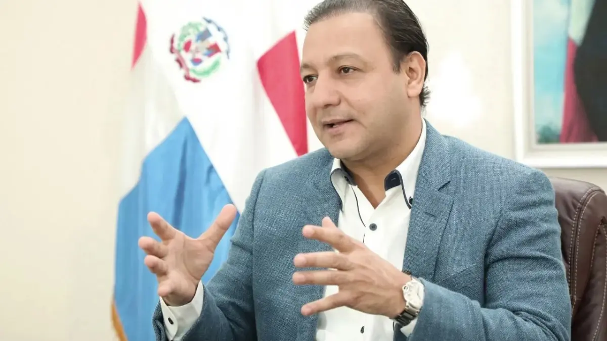 Abel Martínez se pone a disposición de Manuel Jiménez para resolver problema de basura en SDE