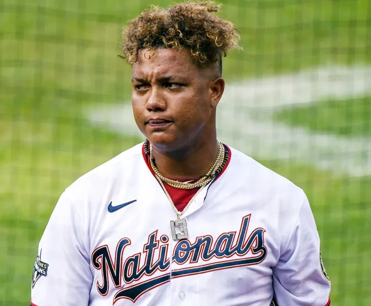 Starlin Castro colocado en licencia administrativa por violencia doméstica