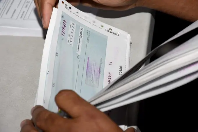 Gobierno busca limpiar nóminas no para sacar botellas sino para nombrar a compañeritos, según dirigente FP