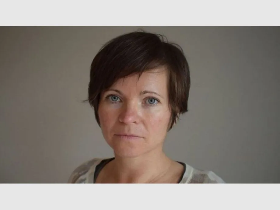 Periodista de la BBC lleva enferma de Covid-19 desde marzo de 2020