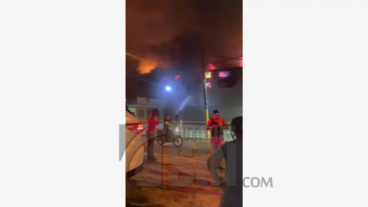 El ministro de Salud Pública, Daniel Rivera, ya cuenta con la tercera dosis de reforzamiento