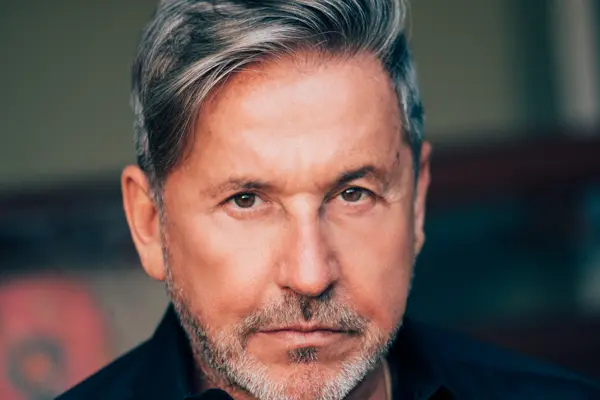 Ricardo Montaner dice que no son extraterrestres por cantar en familia