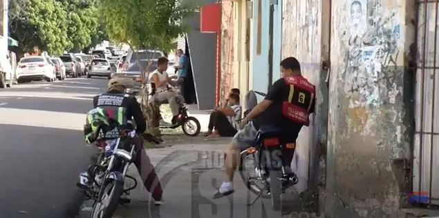 Ciudadanos miden en una balanza primer año de gestión de Luis Abinader