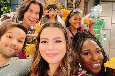 Miranda Cosgrove revive iCarly desde su propia visión y con madurez
