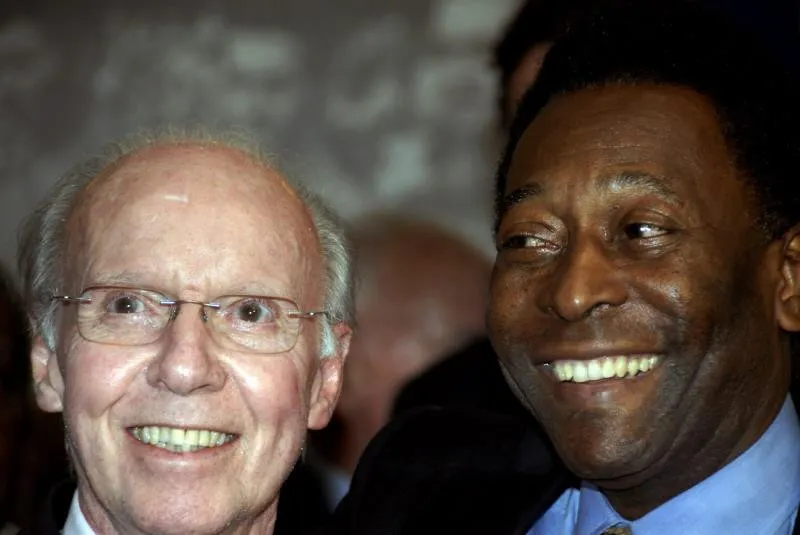 Pelé felicita a su mentor e ídolo Zagallo por sus 90 años