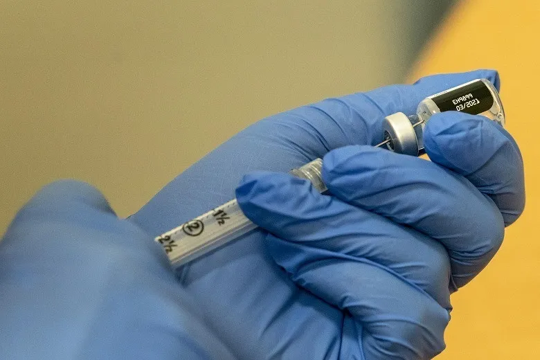 Farmacéuticas piden a población centroamericana confiar en vacunas anticovid