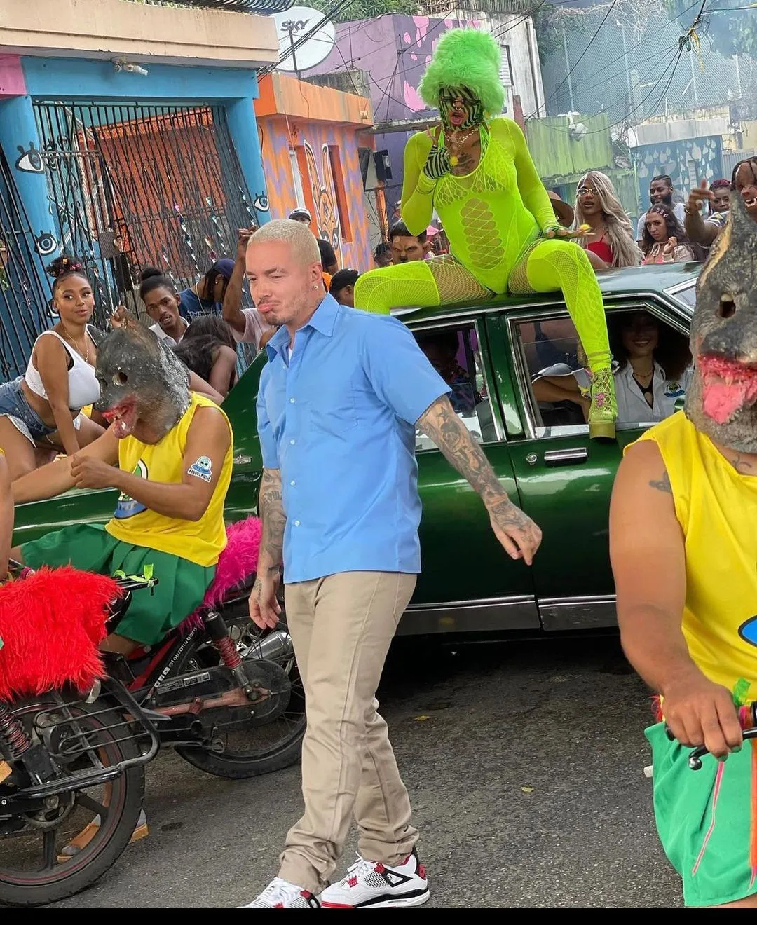 J Balvin graba vídeo musical con Tokisha