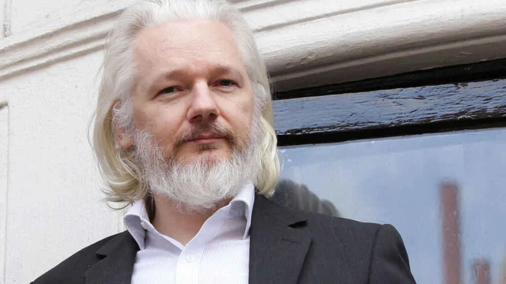EE.UU. dice que hay necesidad de evaluar la salud mental de Assange