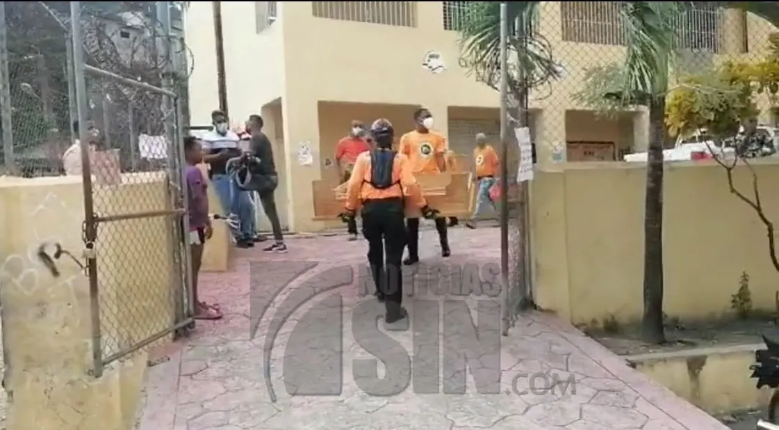 Inician evacuaciones a residentes del sector El Túnel de Capotillo ante paso de la tormenta Grace