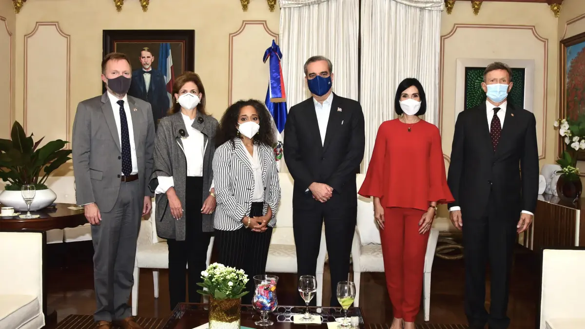 Jefa de gabinete de primera dama de EEUU está en RD; visitó Palacio Nacional