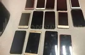 Apresan dos por comercializar celulares robados