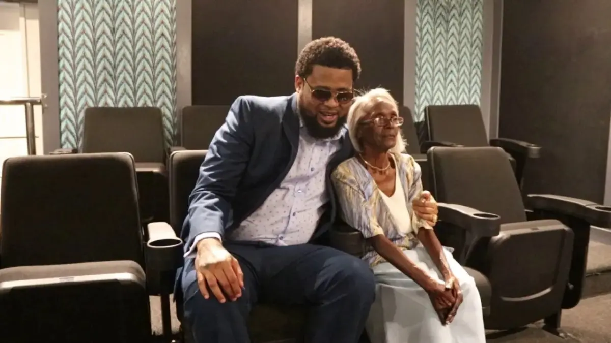 Nuevo negocio del Lápiz lleva el nombre de su abuela Palín