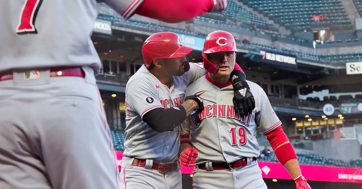 Castellanos pega grand slam y jonrón contra los Cardenales