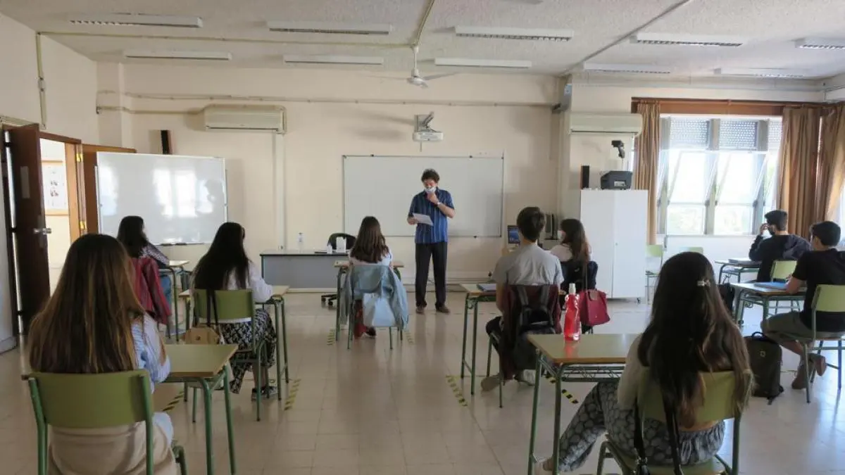 Francia quita la mascarilla en la escuela en las zonas menos afectadas