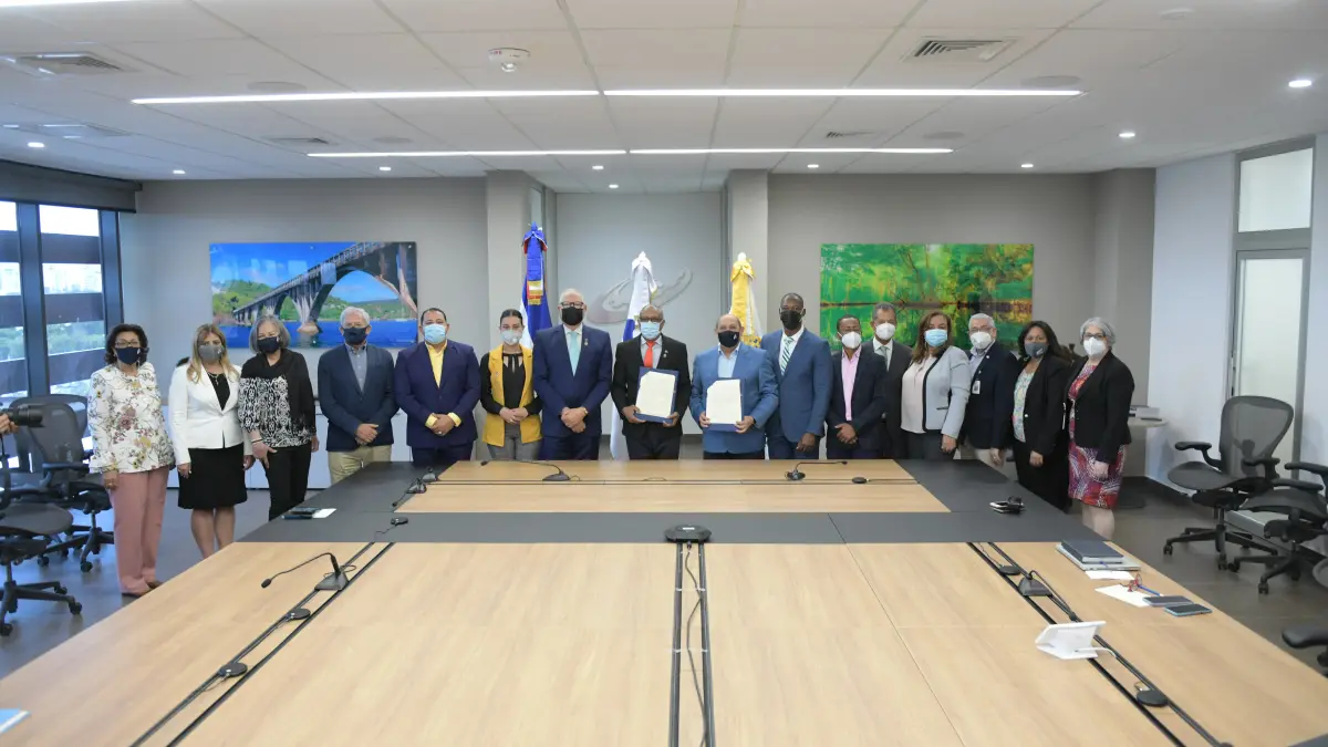 Implementarán programa de capacitación en beneficio de habitantes de 235 distritos municipales