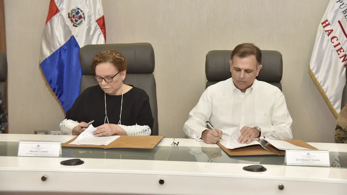 Firman protocolo para fortalecer persecución de prácticas ilegales de juegos de azar