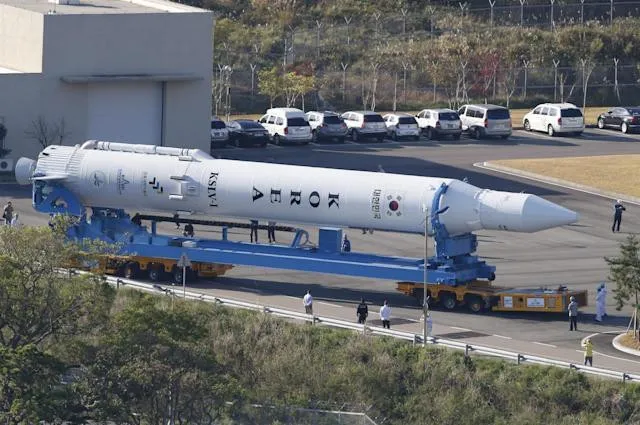 Seúl planea lanzar su primer cohete espacial de combustible sólido en 2024