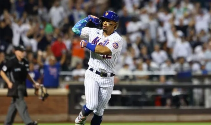 7-6. Lindor pega tres jonrones en el triunfo de los Mets