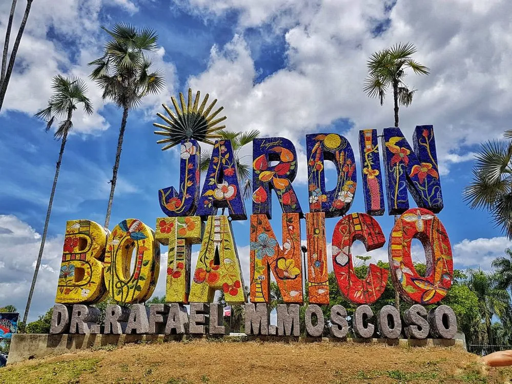 Dos mil pesos cuesta entrar con cámaras profesionales al Botánico