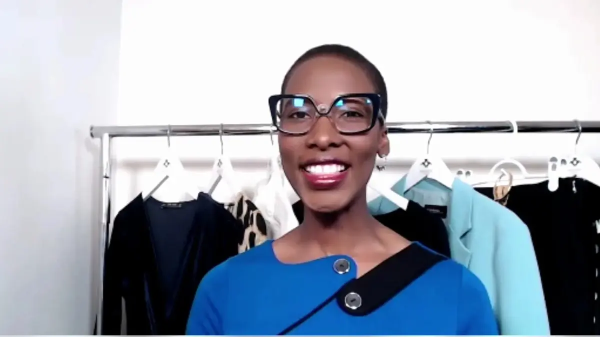 Lamour explica tres formas para determinar cuáles piezas mantener en el closet