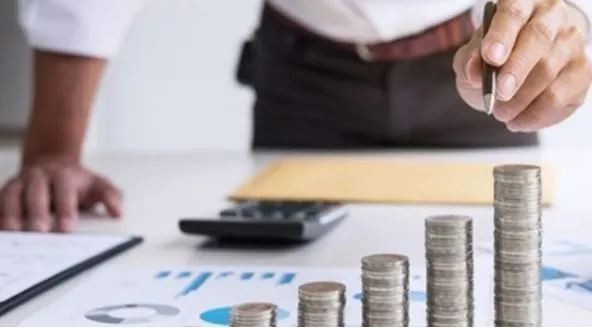 Congresistas califican de injusta propuesta de elevar a 65 años edad de retiro