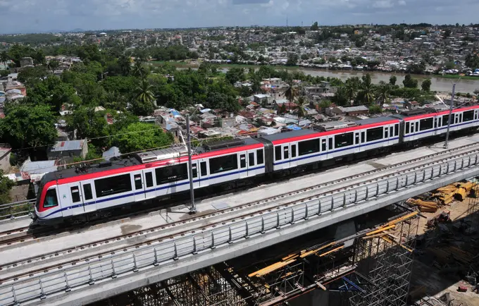 Contrataciones Públicas no ha ordenado detener licitación ampliación Metro, según OPRET