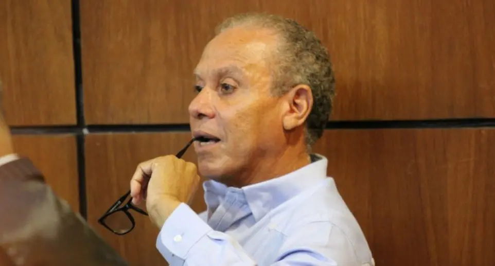 ¨Sigo con frente en alto porque MP no pudo demostrar sobornos¨, afirma Ángel Rondón