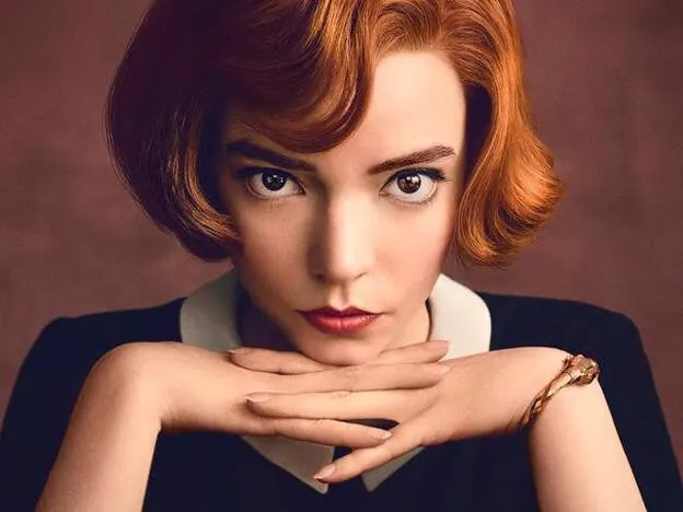 Protagonista de Gambito de dama es icono de moda y embajadora de Dior