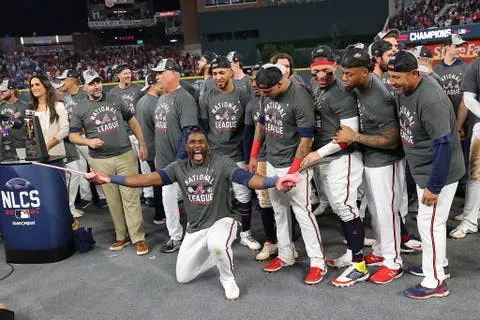 Bravos anuncian lista para la Serie Mundial con 7 latinoamericanos incluidos