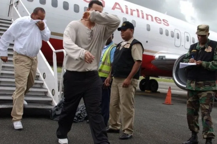 EE.UU. deporta a 41 dominicanos que cumplieron condenas en ese país