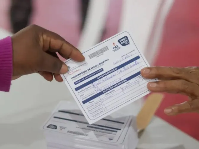 VIDEO: Conep advierte a empleados que pueden ser suspendidos de su trabajo si no se vacunan