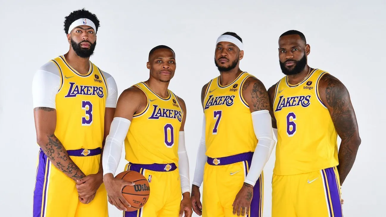 LeBron James lidera de nuevo a los Lakers con nuevos aliados