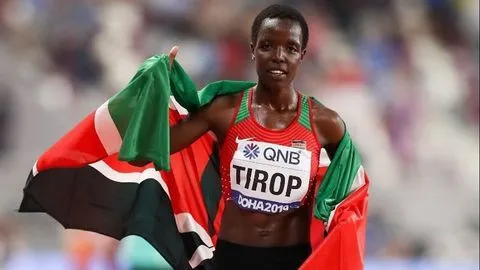 El marido de la atleta keniana Tirop confesó haberla asesinado en una nota