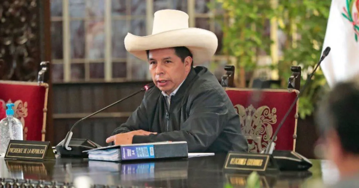 La desaprobación al presidente de Perú sube a 50 % por ministros cuestionados